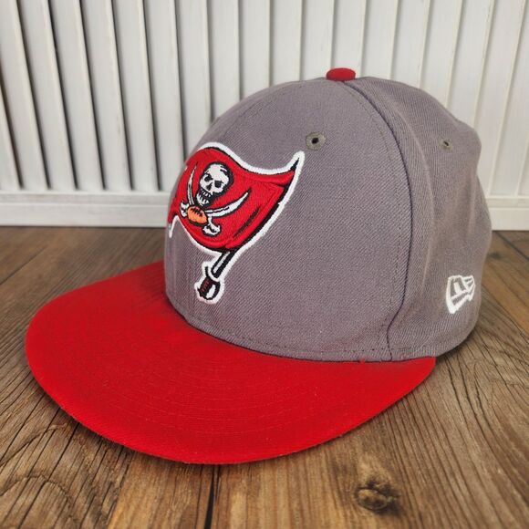 Tampa Bay Buccaneers New Era 59fifty Fitted 7 1/4 Hat Cap Gray Red NFL Football - Picture 1 of 9